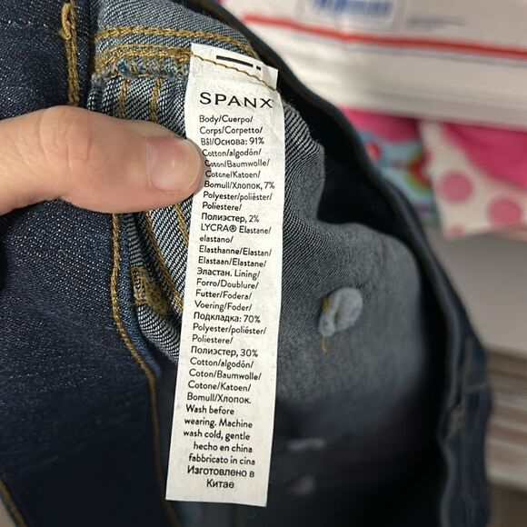 Spanx Flare Jeans in Midnight Shade NWT - Picture 8 of 9